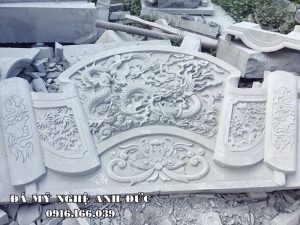 Mẫu Cuốn thư đá Song long tranh trâu (song long chầu nguyệt) của các Nghệ nhân Đá mỹ nghệ Anh Đức Ninh Vân, Hoa Lư, Ninh Bình điêu khắc.
