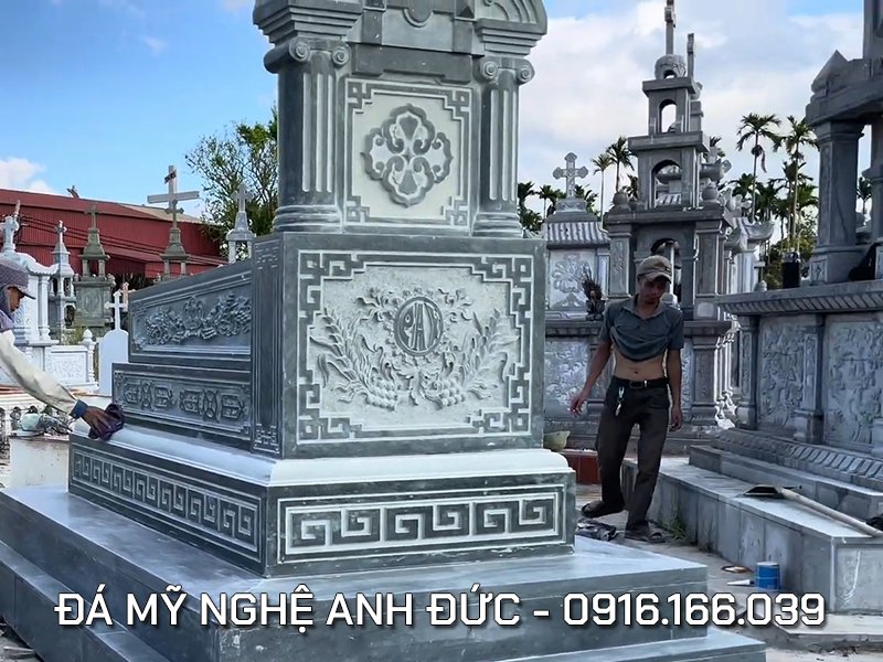 Lưu ý xây mộ đá công giáo.jpg Lưu ý xây mộ đá công giáo.jpg
