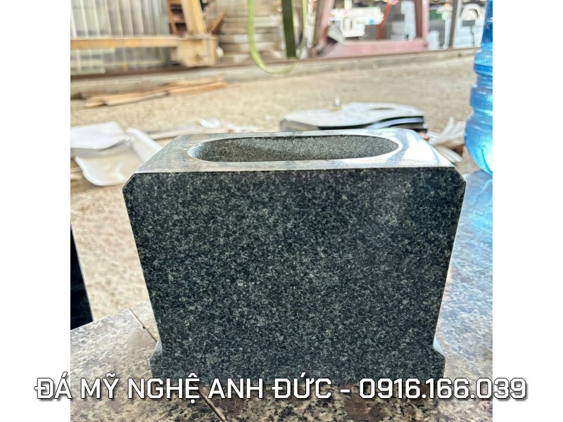 Bát hương đá granite.jpg Bát hương đá granite.jpg