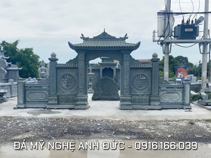 Xây Lăng Mộ đá tại Làng nghề đá Ninh Bình.jpg Xây Lăng Mộ đá tại Làng nghề đá Ninh Bình.jpg
