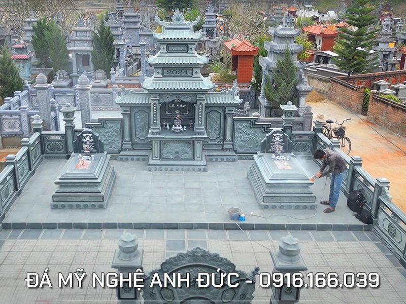 Khuôn viên quy hoạch hai phần mộ của Bố Mẹ.jpg Khuôn viên quy hoạch hai phần mộ của Bố Mẹ.jpg