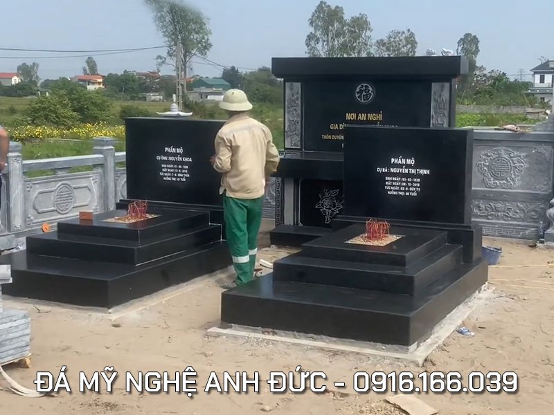 Lăng Mộ đá granite đen Ấn Độ cho Bố Mẹ.jpg Lăng Mộ đá granite đen Ấn Độ cho Bố Mẹ.jpg