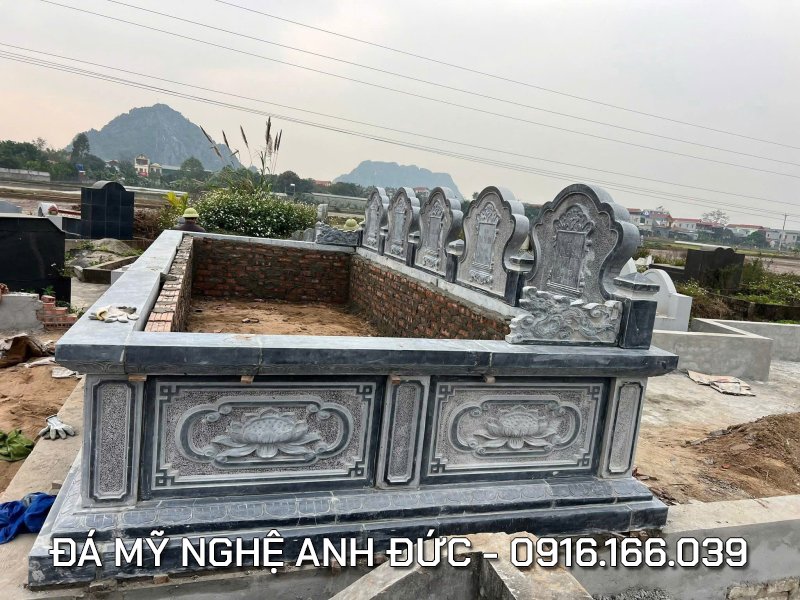 Mộ quây - Mộ tập thể.jpg Mộ quây - Mộ tập thể.jpg